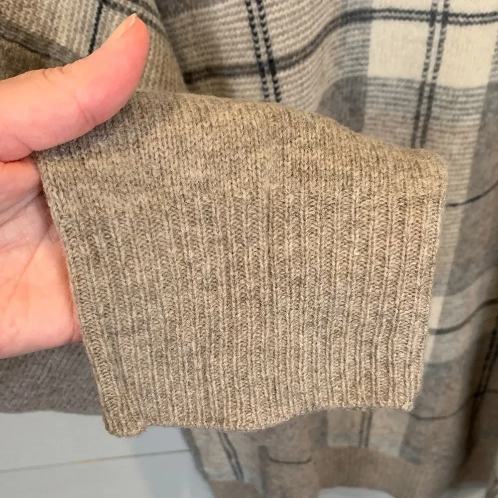 John Ashford 100% pure lambs wool Plaid Tan Sweater for Men preppy size large